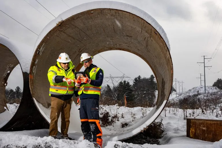 tri-state drilling crew in snow